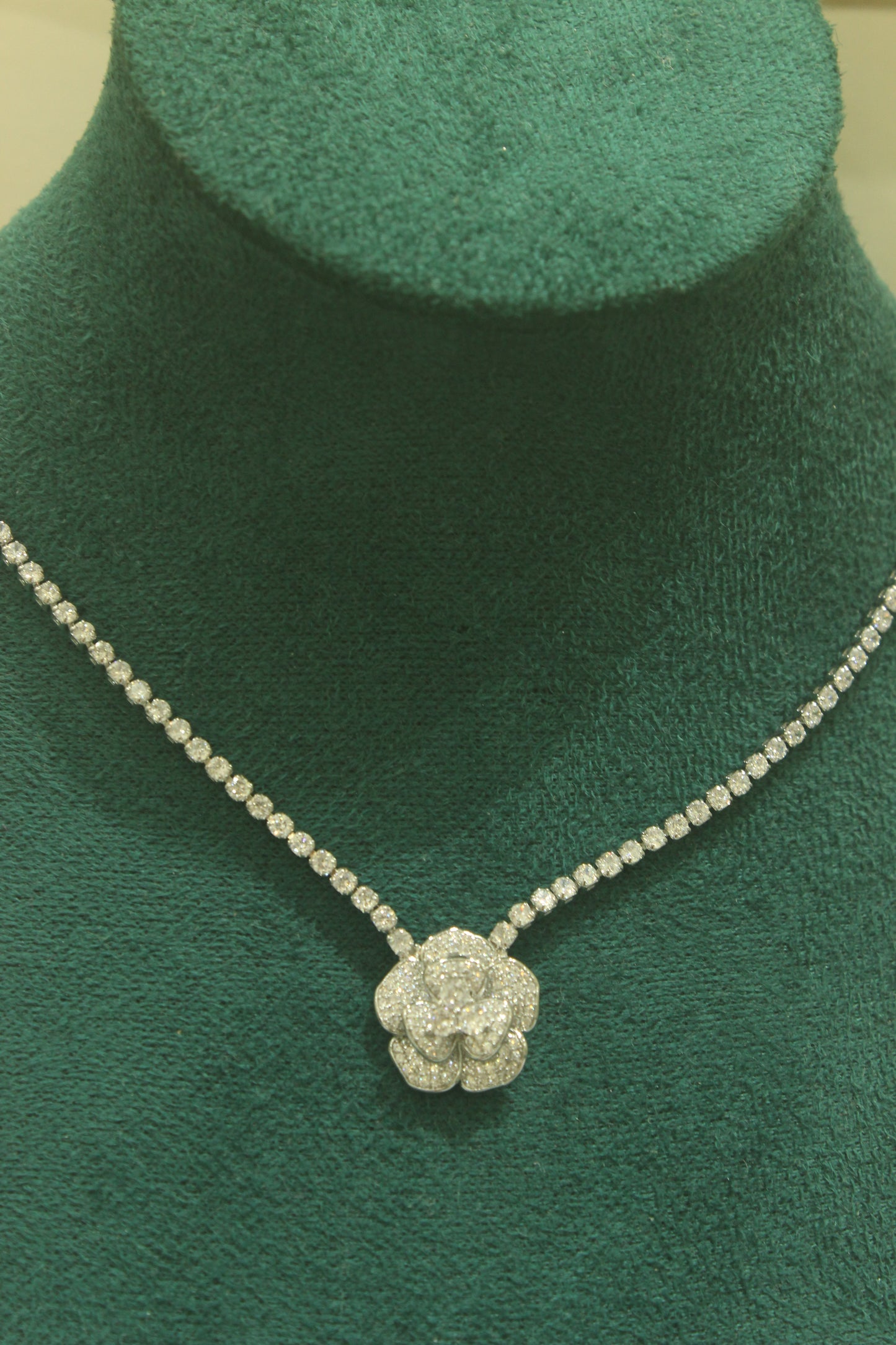 Bella Rose Diamond Chain