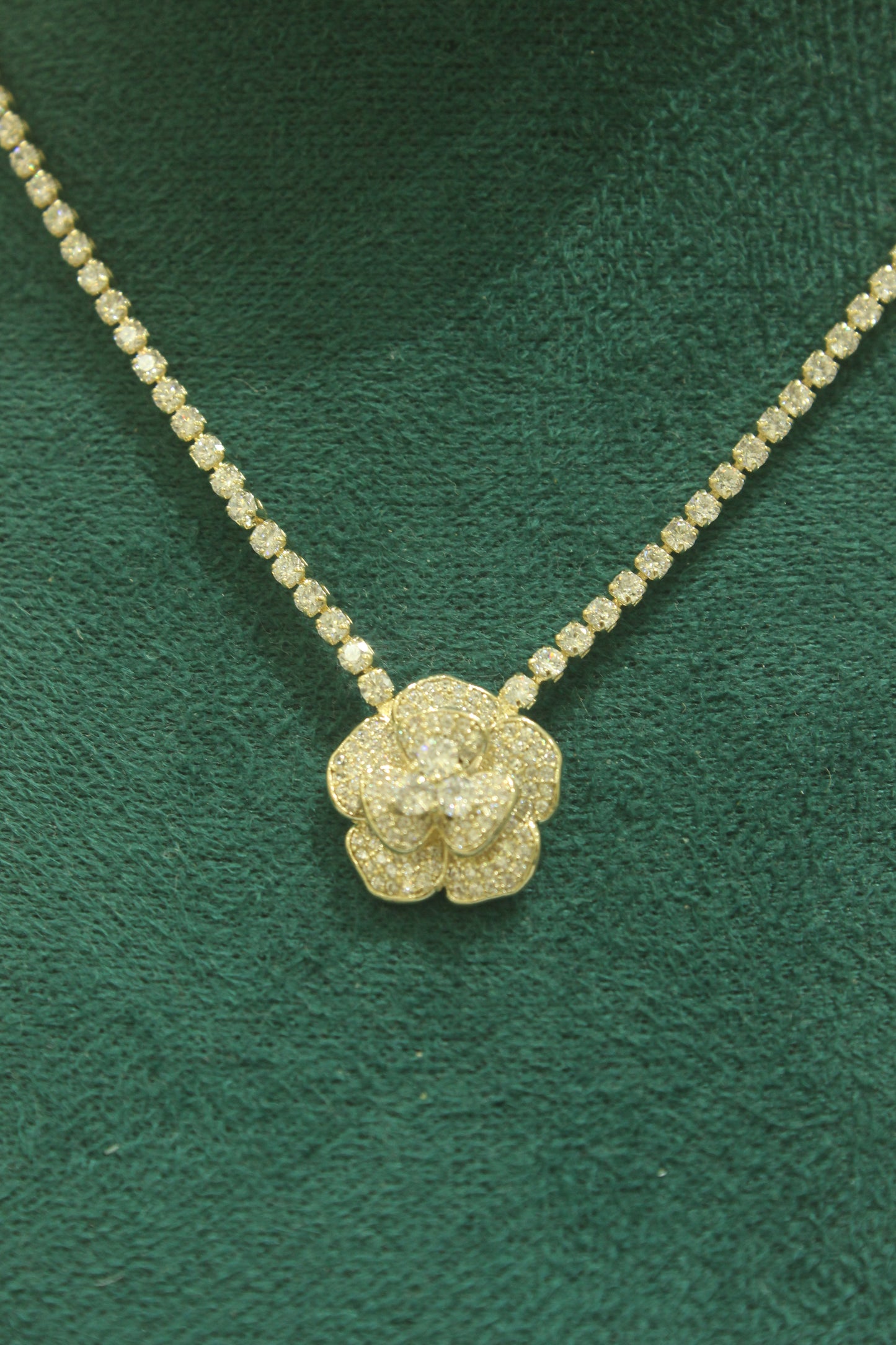 Bella Rose Diamond Chain