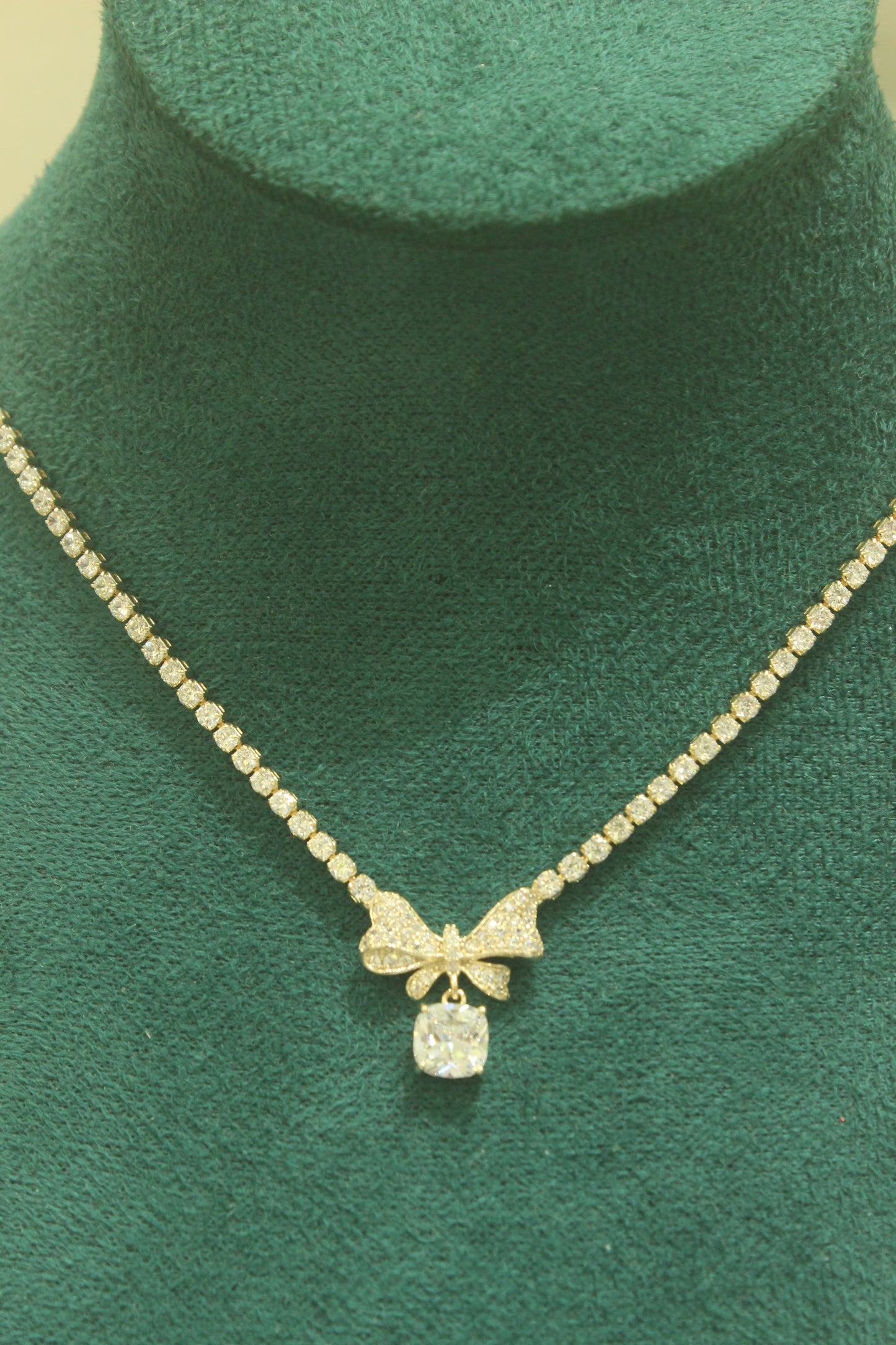 Olivia Bow Diamond Chain