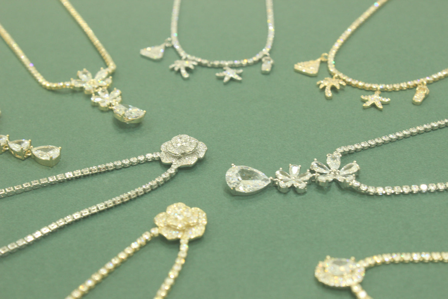 Chains Under 1000/-