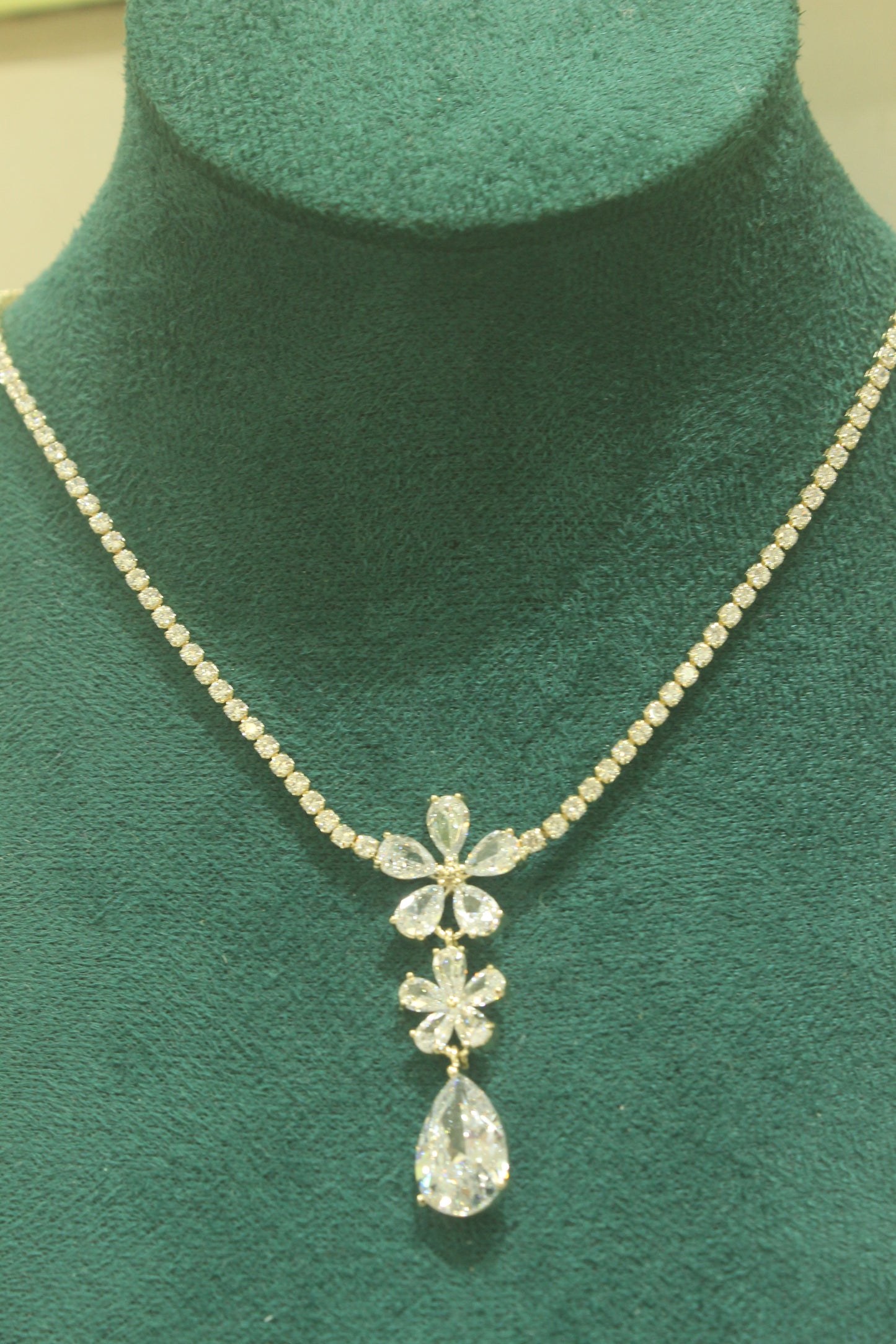 Taylor Diamond Chain